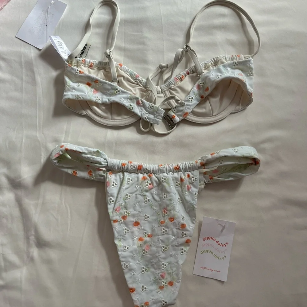 Dippin daisys bikini - Picture 2 of 2